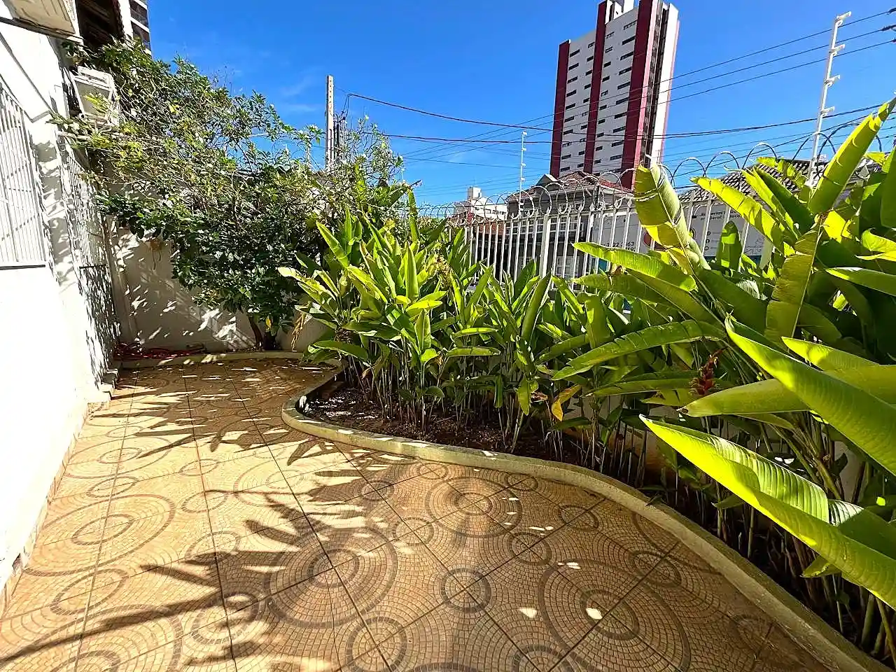 Casa Comercial com 5 quartos à venda, 300m² — foto 5 de 16