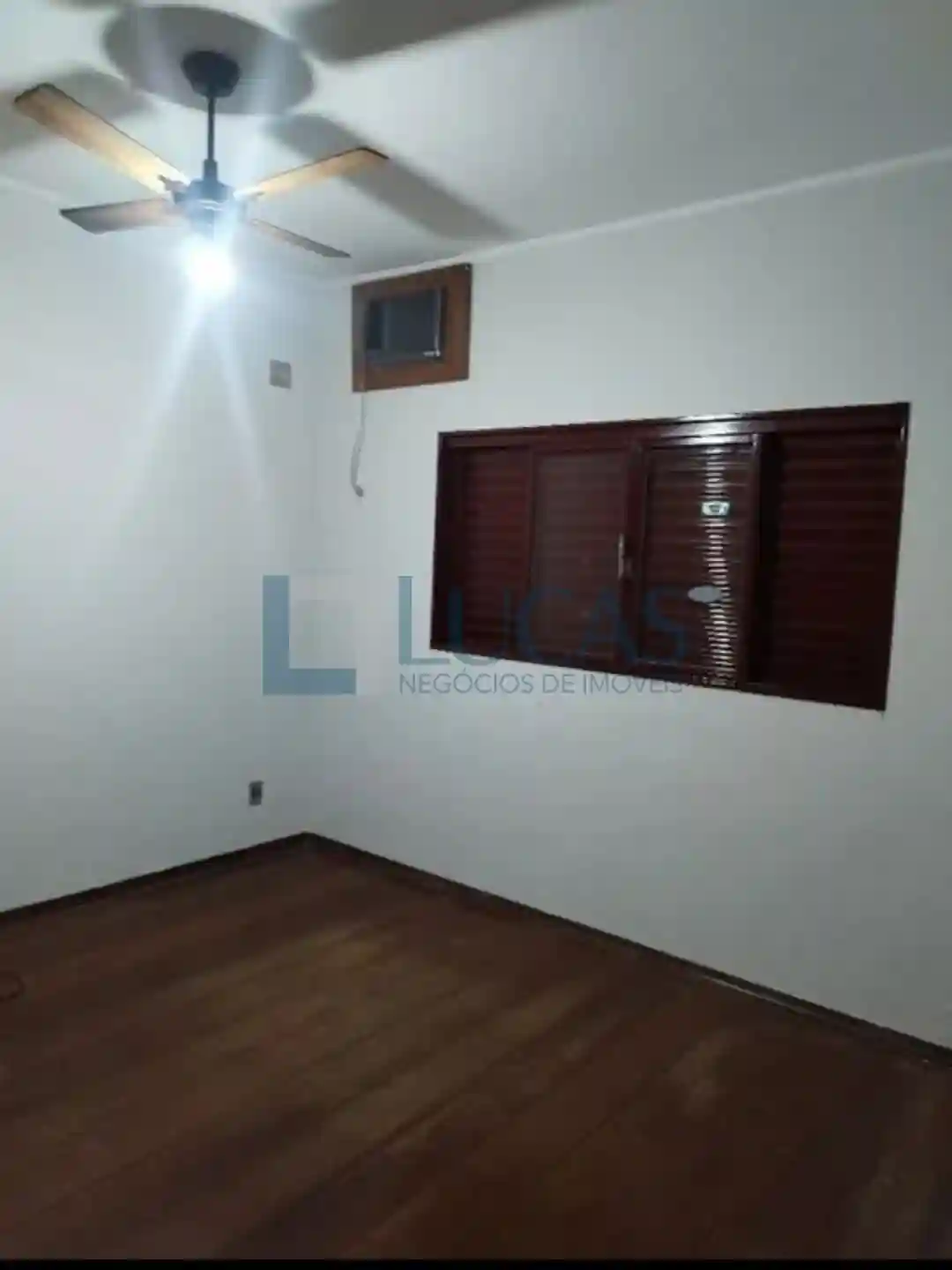 Casa com 3 quartos à venda, 248m² — foto 14 de 18