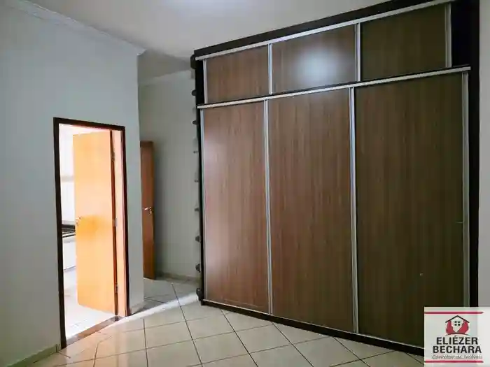 Casa com 3 quartos à venda, 290m² — foto 15 de 21