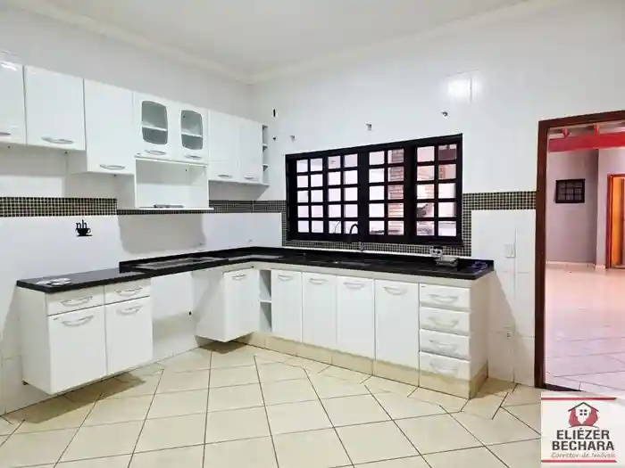 Casa com 3 quartos à venda, 290m² — foto 12 de 21