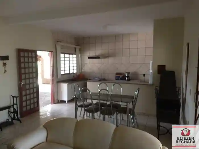 Fazenda / Sítio / Chácara com 3 quartos à venda, 2000m² — foto 4 de 44