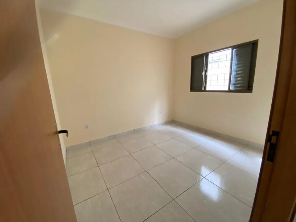 Casa à venda — foto 3 de 10
