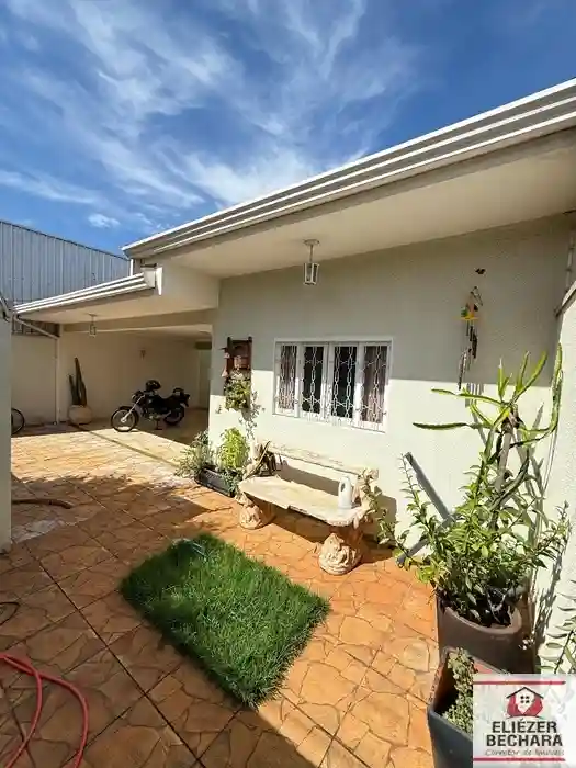 Casa com 3 quartos à venda, 137m² — foto 2 de 24