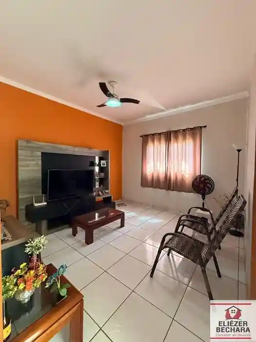 Casa com 3 quartos à venda, 137m² — foto 1 de 24