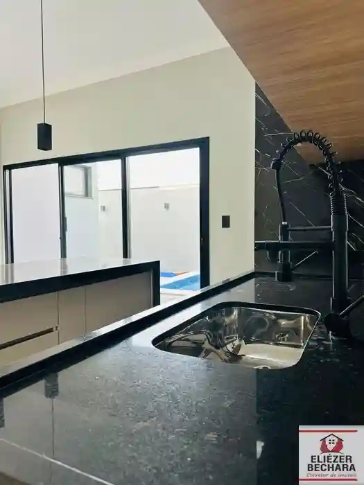 Casa com 3 quartos à venda, 130m² — foto 17 de 18
