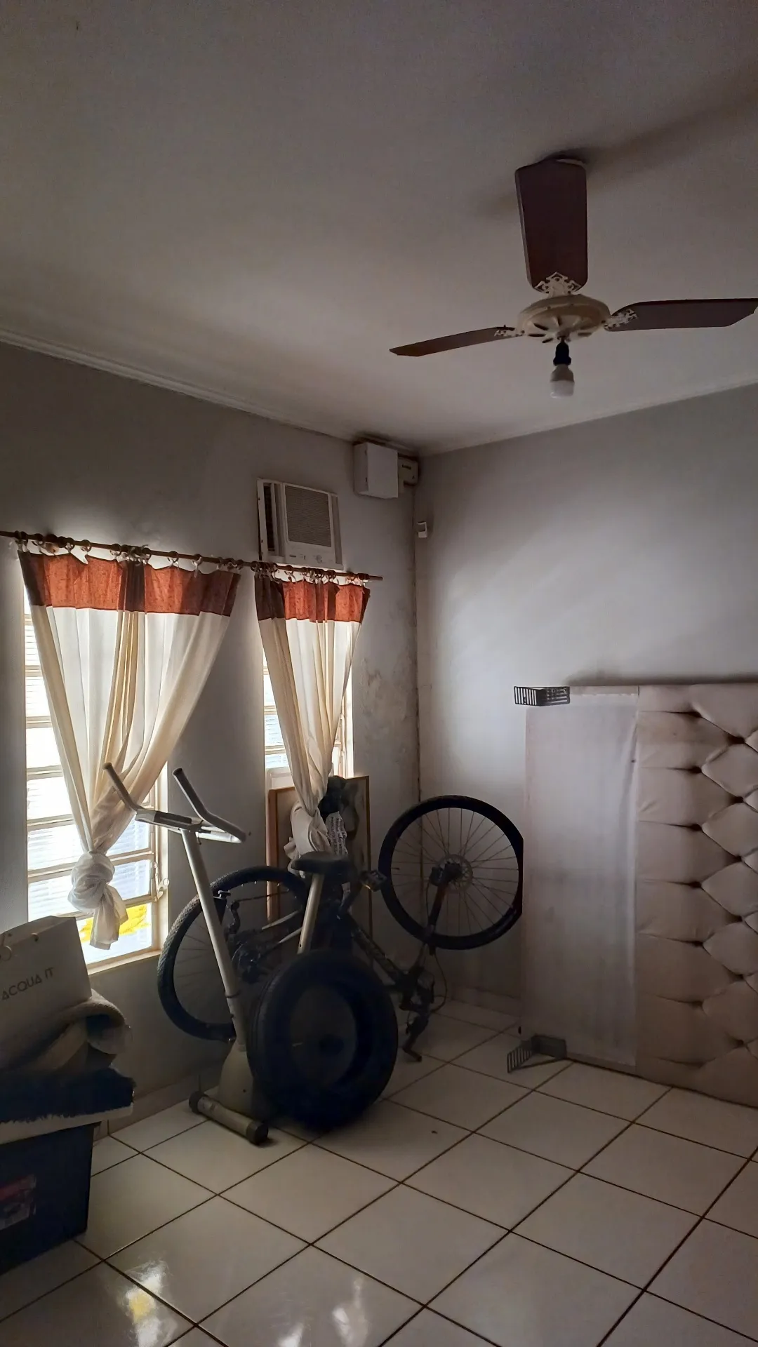 Casa com 4 quartos à venda, 283m² — foto 18 de 42