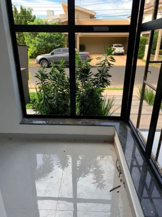 Casa de Condomínio à venda — foto 1 de 12