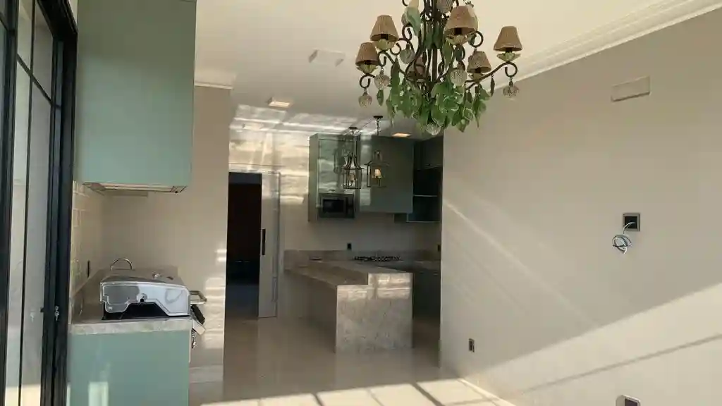 Casa de Condomínio com 3 quartos à venda, 230m² — foto 10 de 30