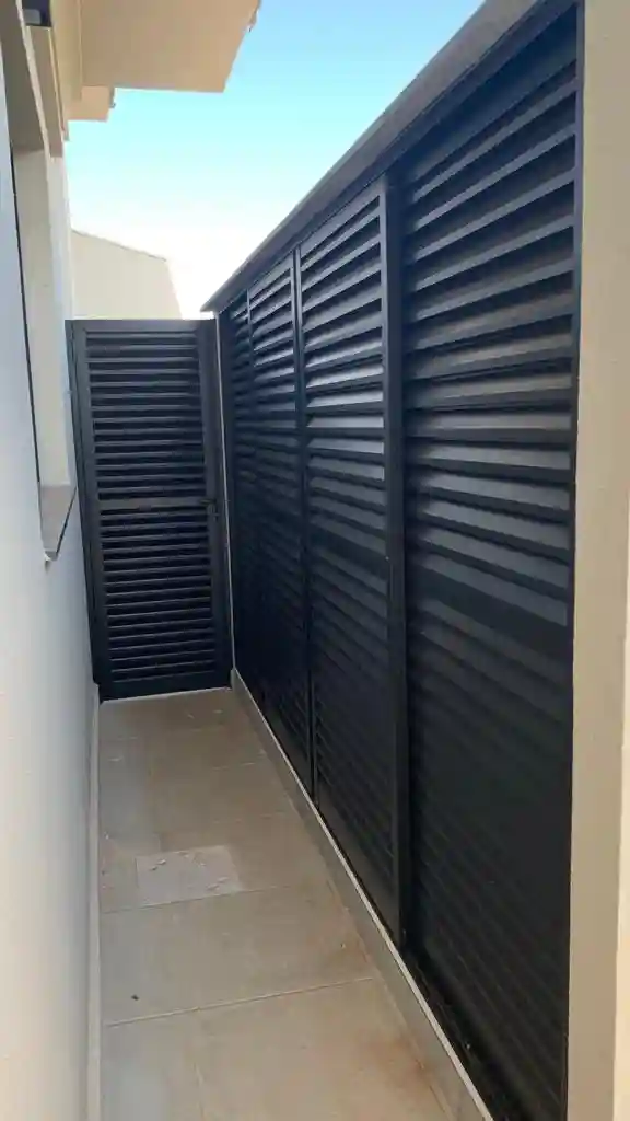 Casa de Condomínio com 3 quartos à venda, 230m² — foto 17 de 30
