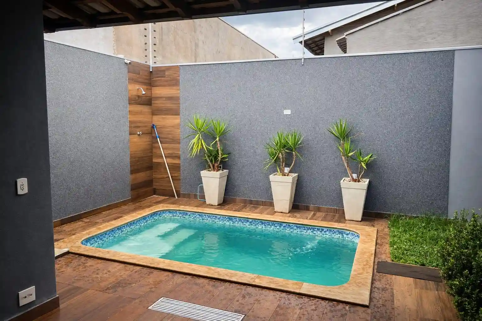 Casa com 3 quartos à venda, 160m² — foto 1 de 20