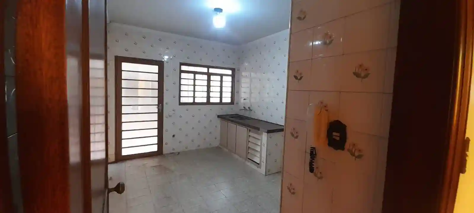 Casa com 3 quartos à venda, 198m² — foto 4 de 7