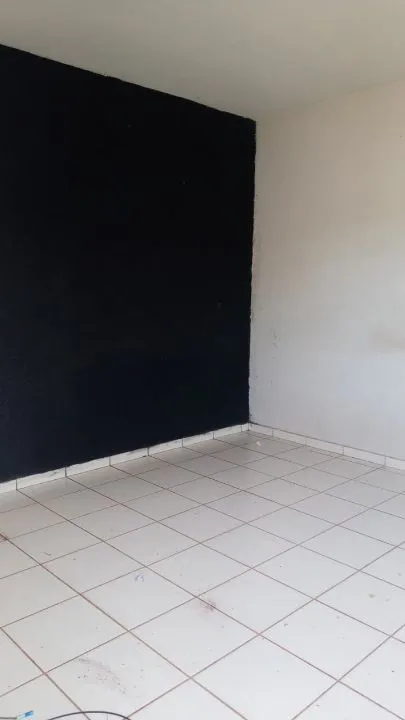 Casa com 3 quartos à venda, 200m² — foto 2 de 3