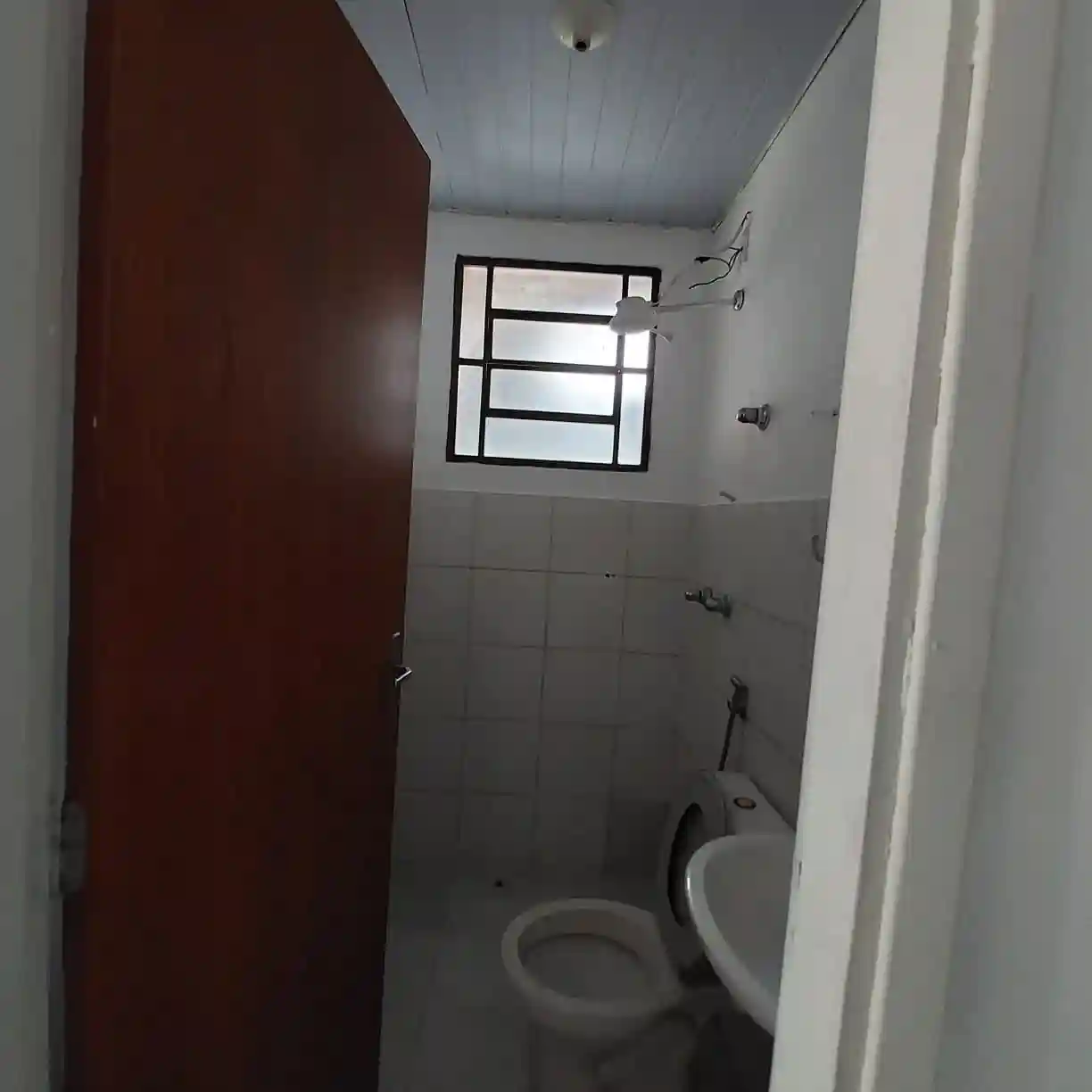 Casa com 3 quartos à venda, 80m² — foto 3 de 13