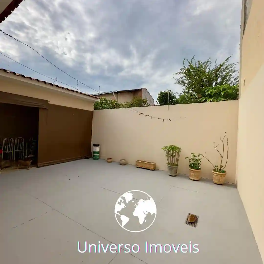 Casa com 3 quartos à venda, 120m² — foto 1 de 14