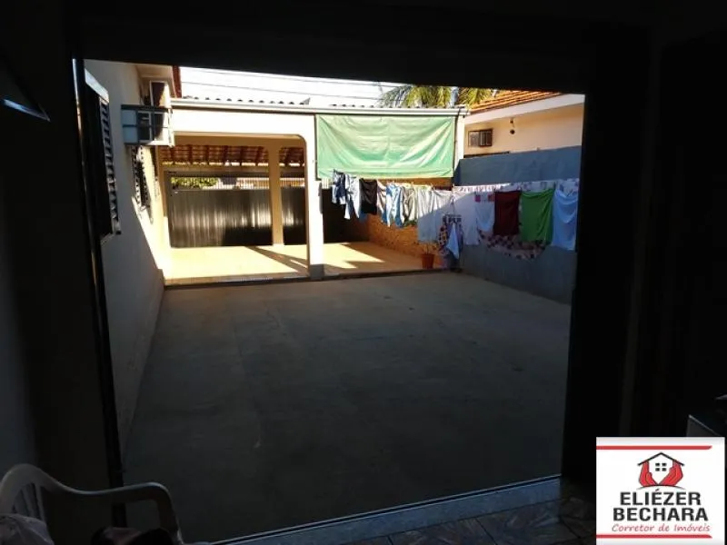 Casa à venda — foto 2 de 5