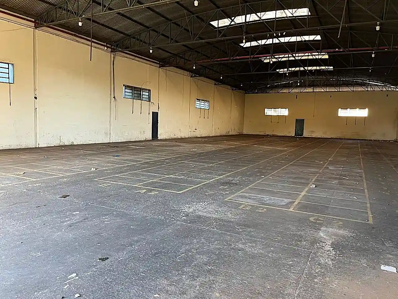 Galpão / Depósito / Armazém  para aluguel, 720m² — foto 5 de 10