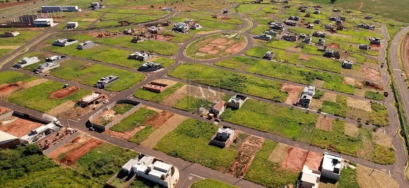 Terreno / Lote / Condomínio  à venda, 243m² — foto 2 de 7