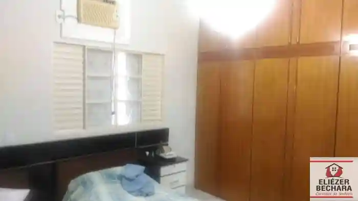Casa à venda — foto 1 de 29