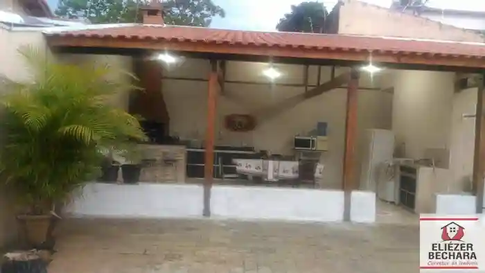 Casa à venda — foto 3 de 29