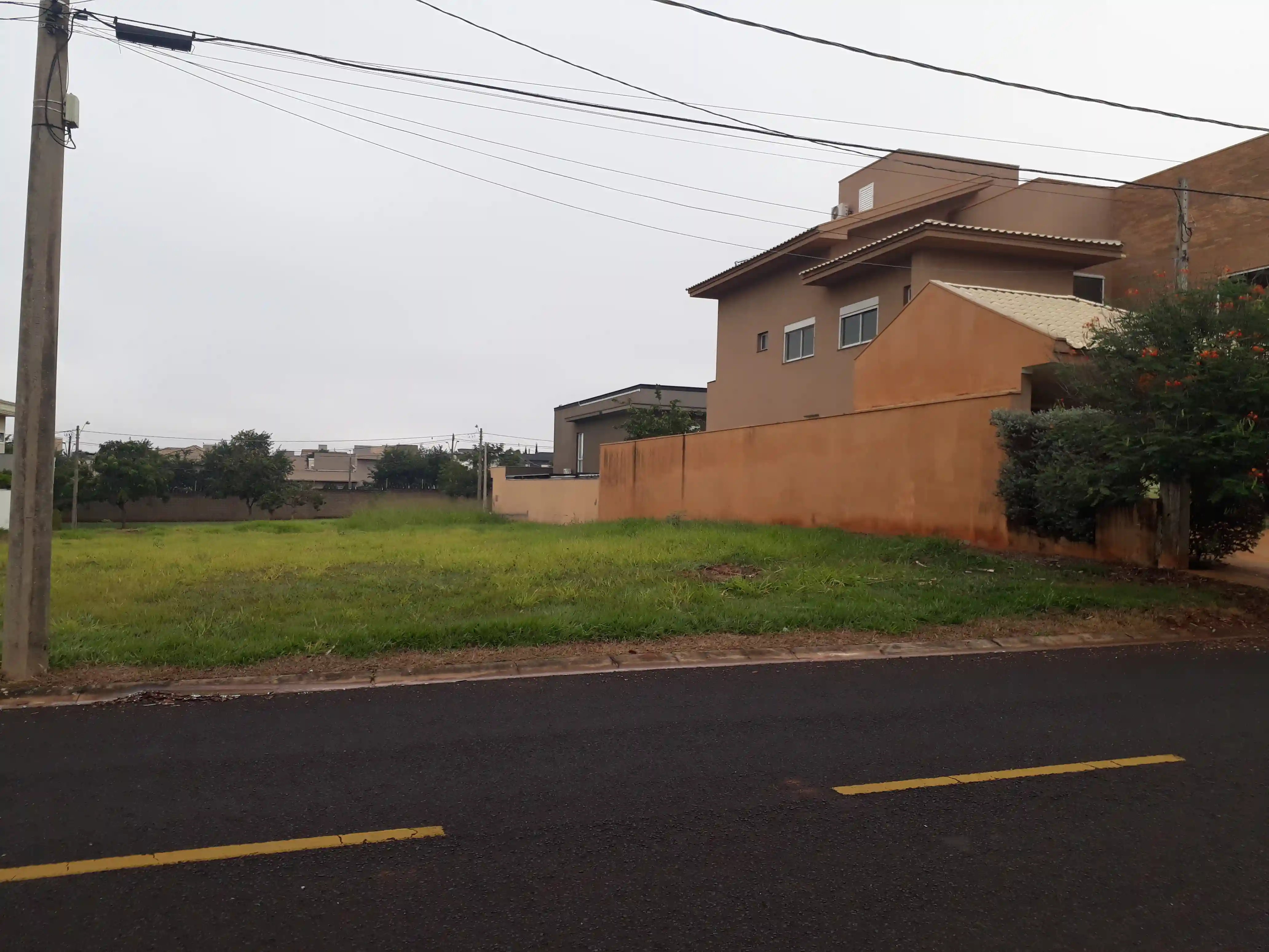 Terreno / Lote / Condomínio à venda — foto 1 de 1