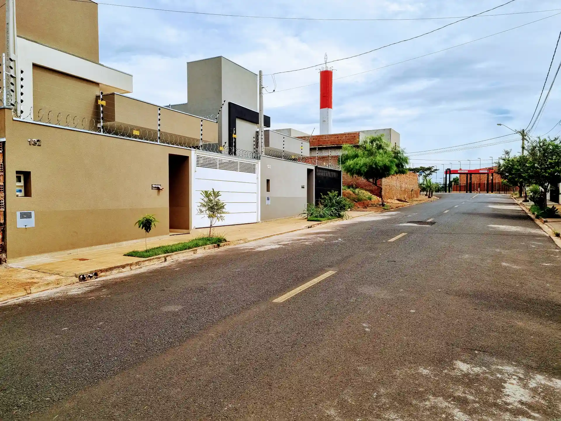 Terreno / Lote / Condomínio  à venda, 215m² — foto 5 de 6
