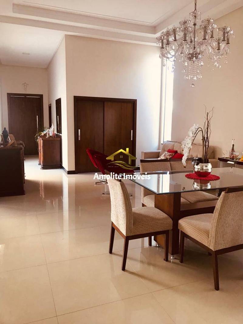 Casa de Condomínio com 3 quartos à venda, 225m² — foto 11 de 24