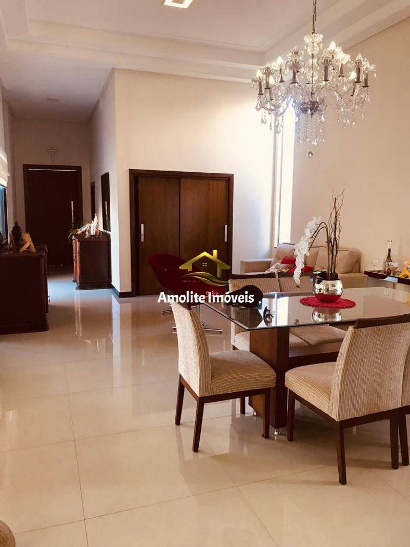 Casa de Condomínio com 3 quartos à venda, 225m² — foto 16 de 24