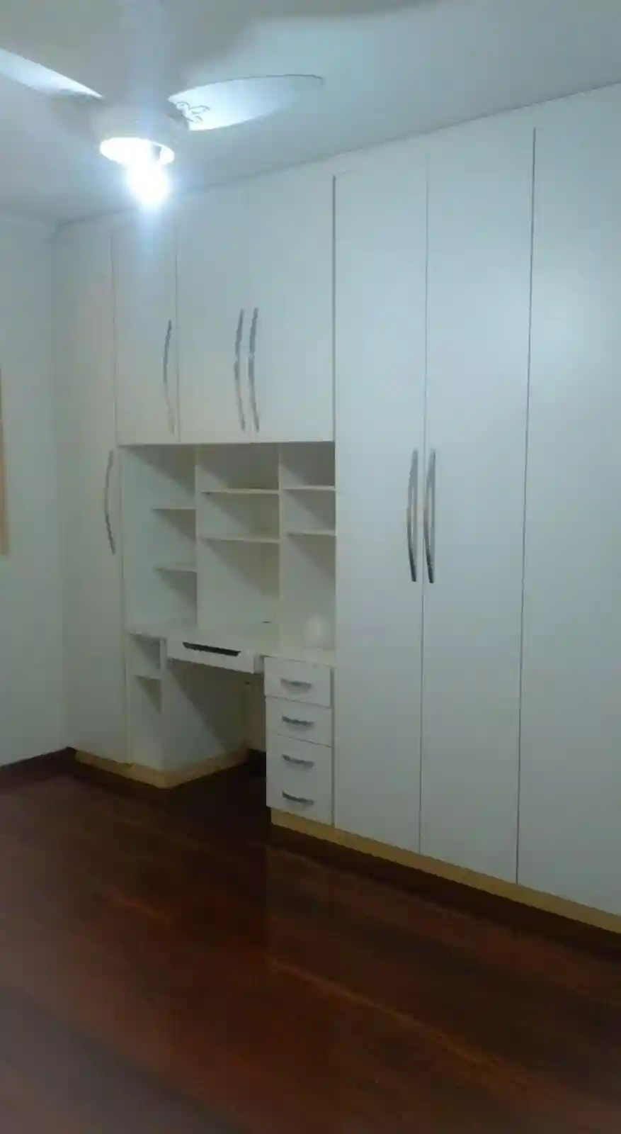 Casa com 3 quartos à venda, 230m² — foto 3 de 8