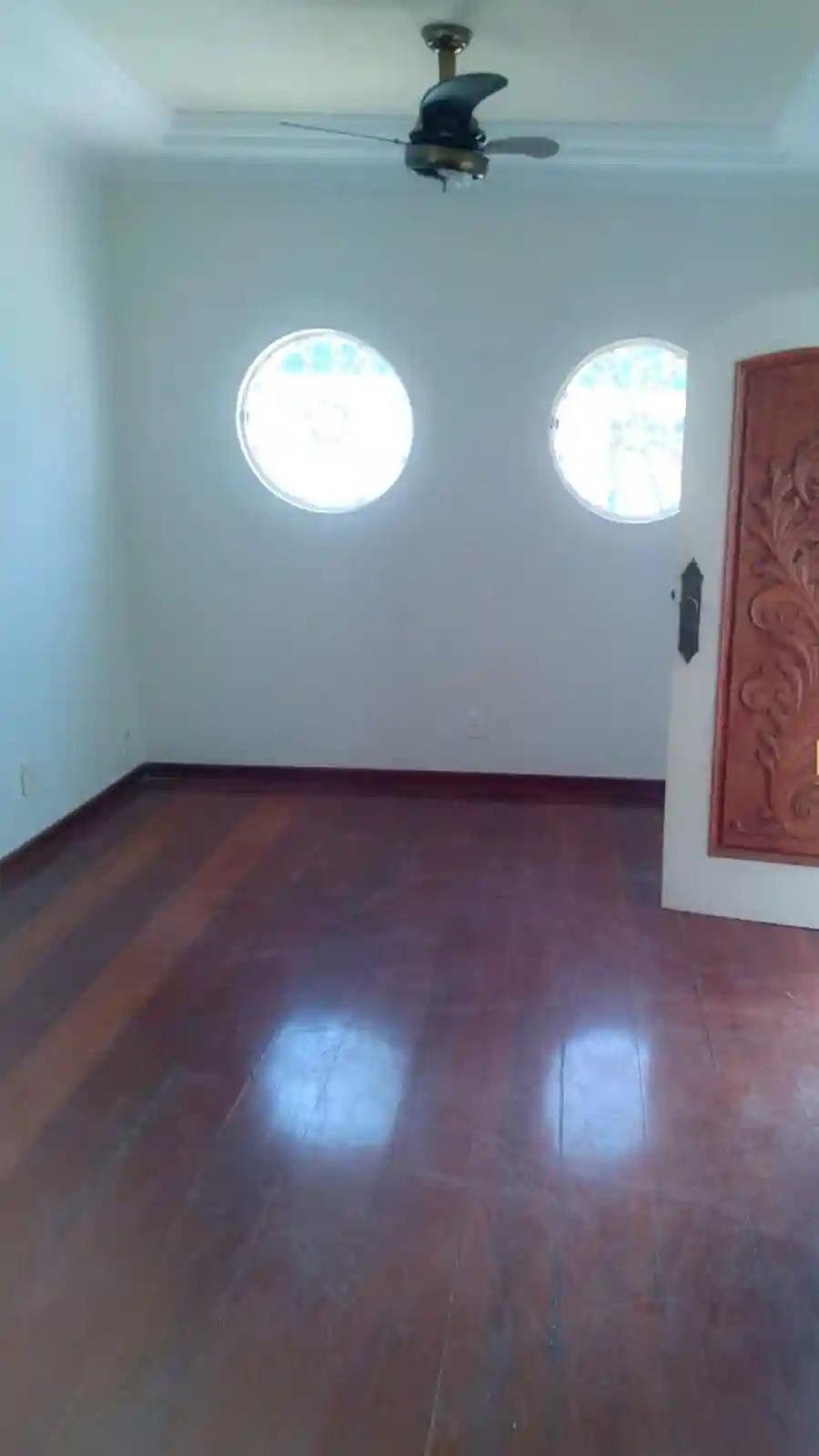 Casa com 3 quartos à venda, 230m² — foto 5 de 8