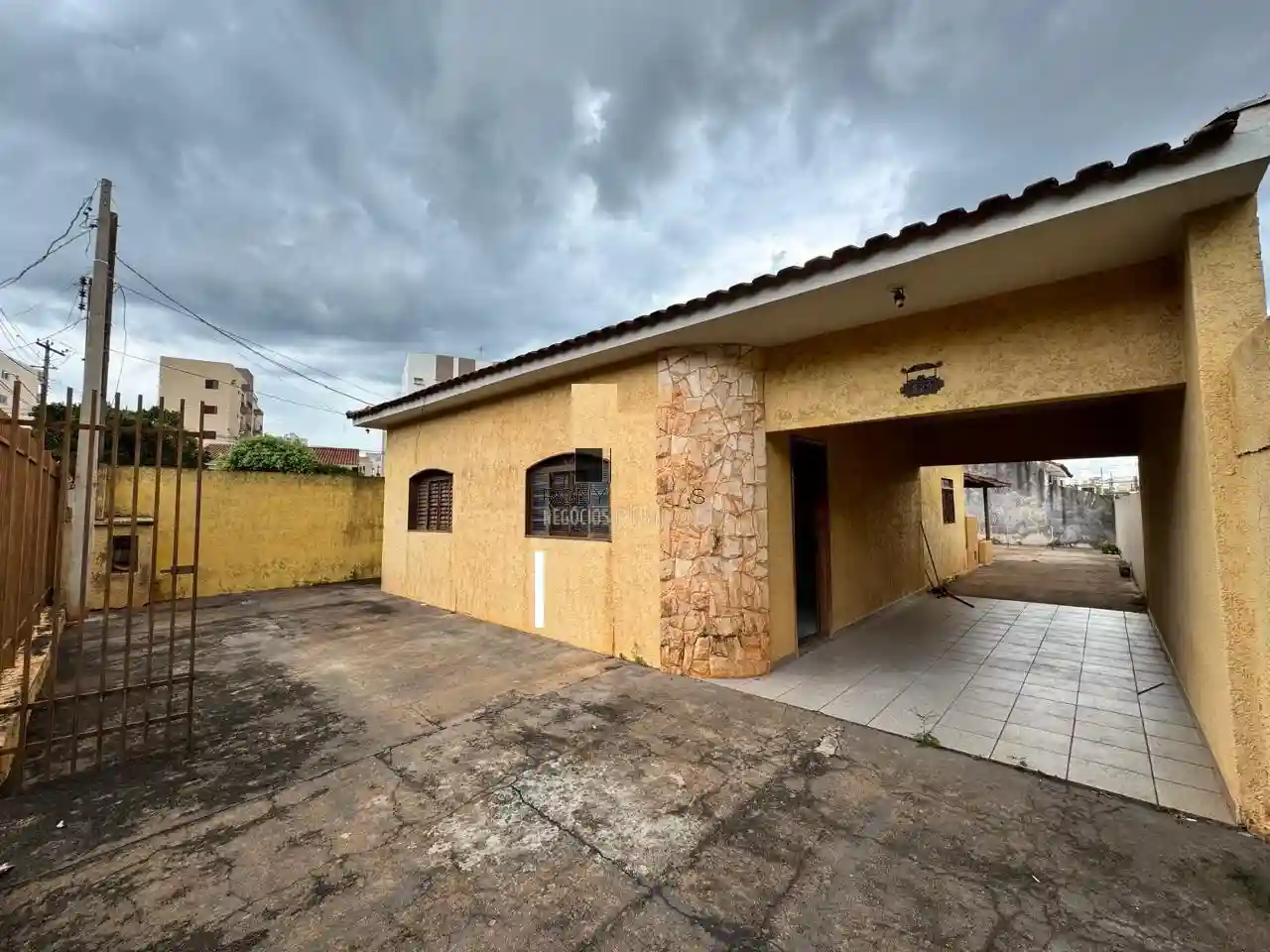 Casa com 3 quartos à venda, 100m² — foto 1 de 12