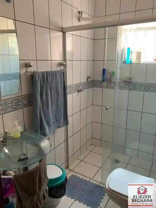 Casa com 3 quartos à venda, 190m² — foto 4 de 32