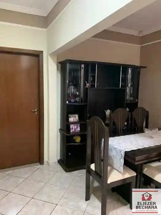 Casa com 3 quartos à venda, 190m² — foto 2 de 32