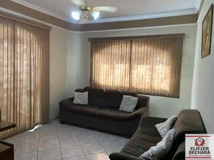 Casa com 3 quartos à venda, 190m² — foto 1 de 32