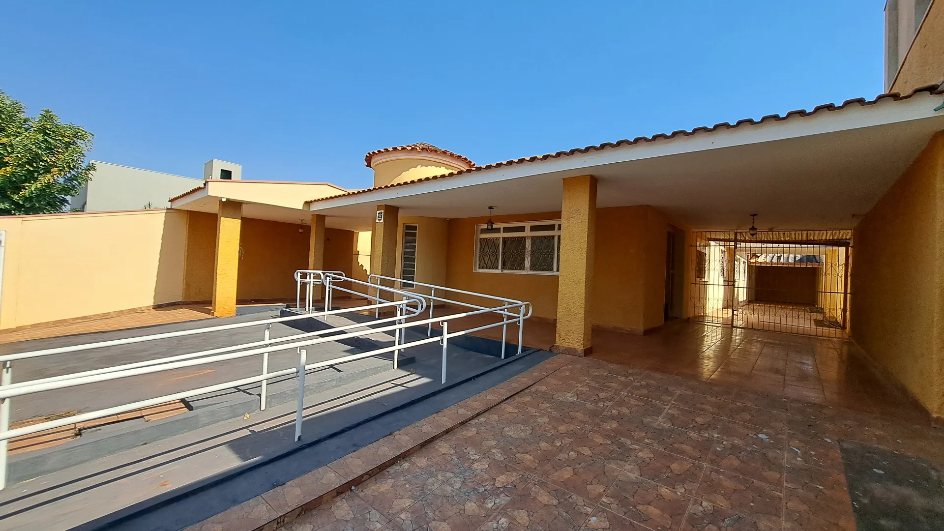 Casa com 3 quartos à venda, 420m² — foto 47 de 48