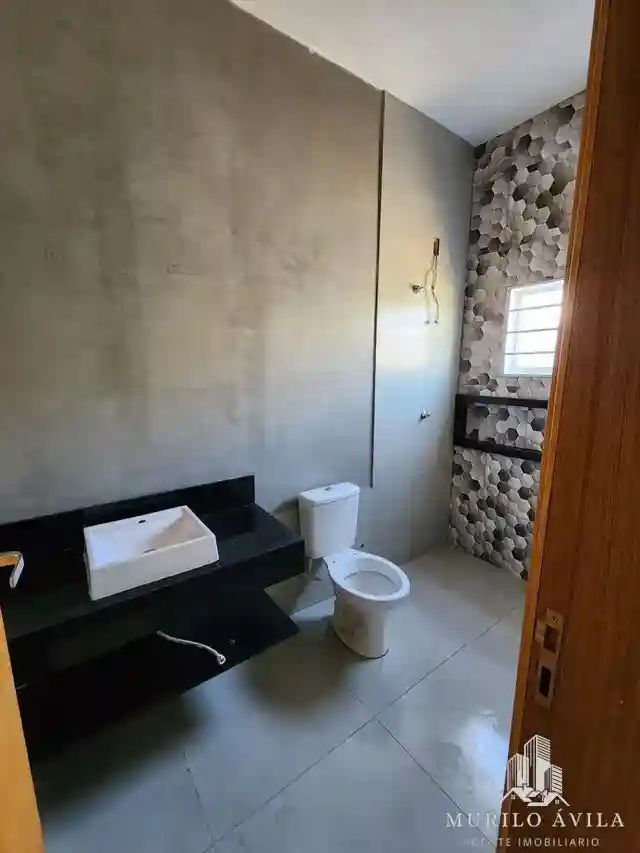 Casa com 3 quartos à venda, 80m² — foto 2 de 9