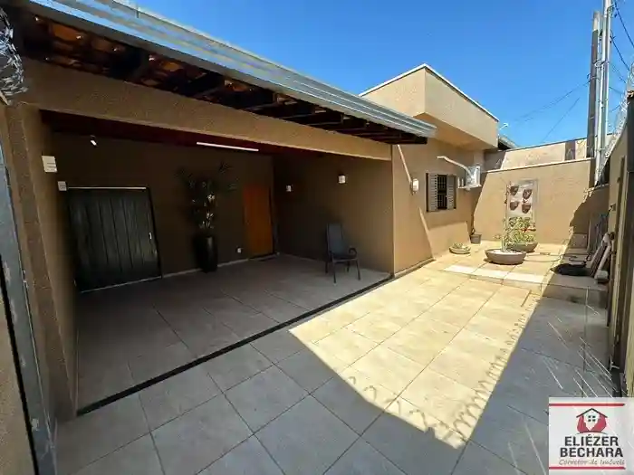 Casa com 2 quartos à venda, 160m² — foto 2 de 24