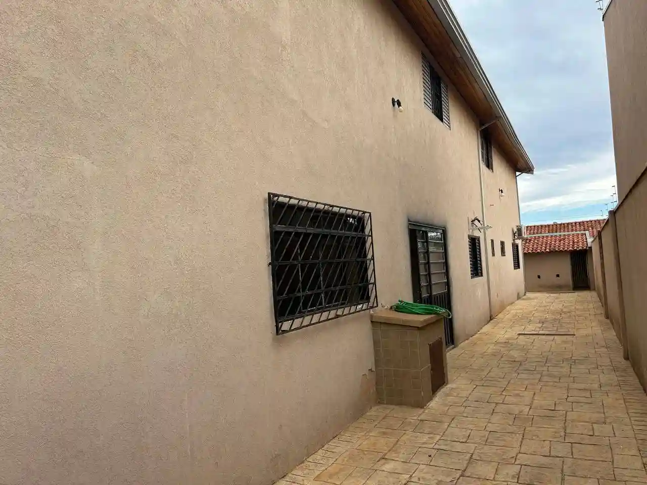 Casa com 4 quartos à venda, 360m² — foto 17 de 24