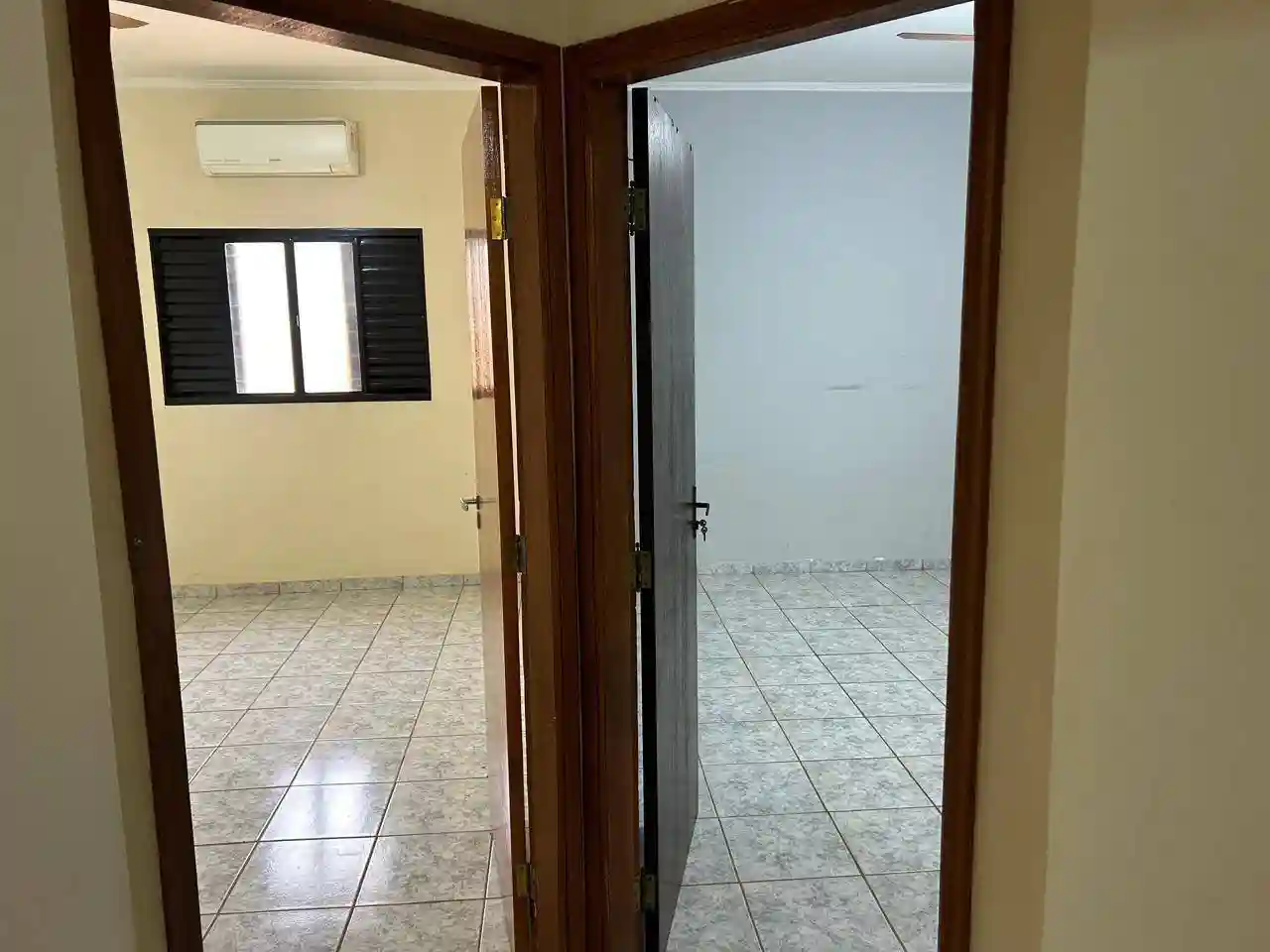 Casa com 4 quartos à venda, 360m² — foto 12 de 24