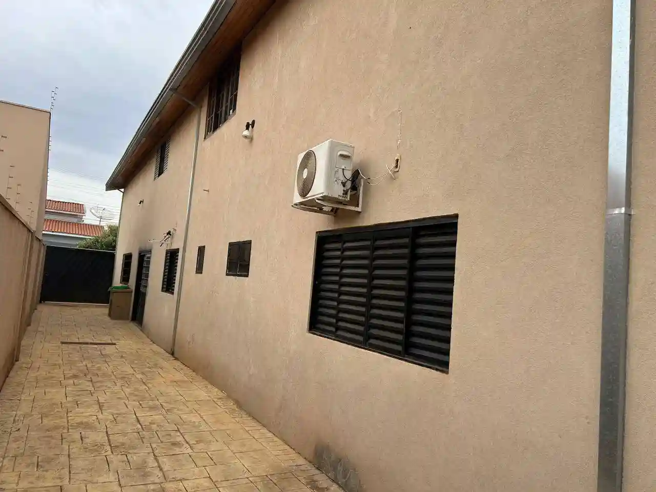 Casa com 4 quartos à venda, 360m² — foto 23 de 24