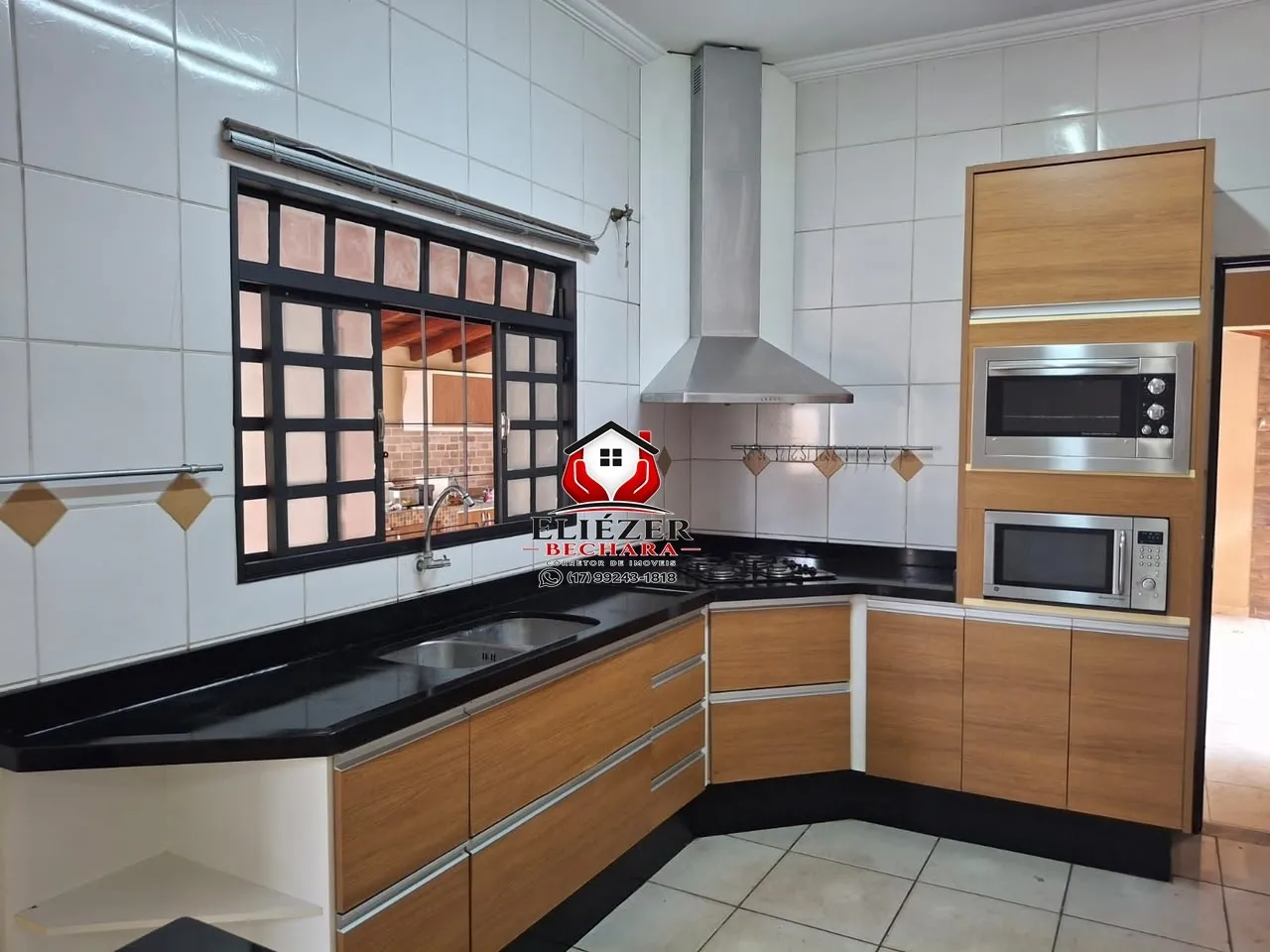 Casa com 3 quartos à venda, 180m² — foto 3 de 19