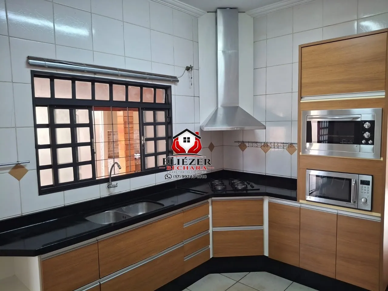Casa com 3 quartos à venda, 180m² — foto 4 de 19