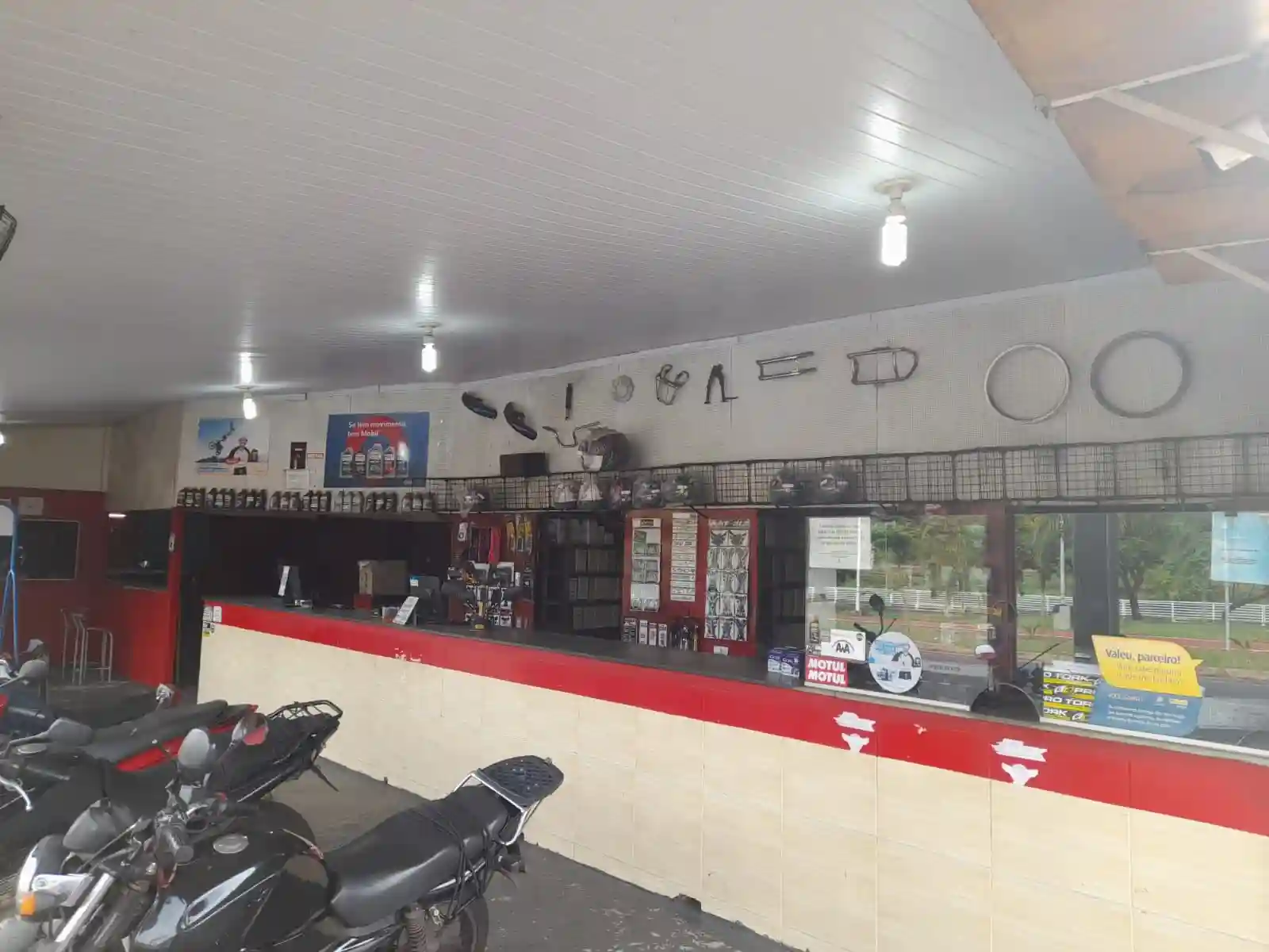 Imóvel Comercial  à venda, 300m² — foto 2 de 6