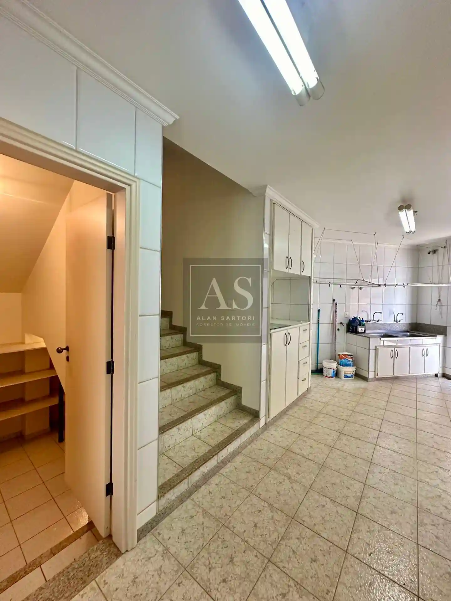 Sobrado com 4 quartos à venda, 405m² — foto 38 de 39
