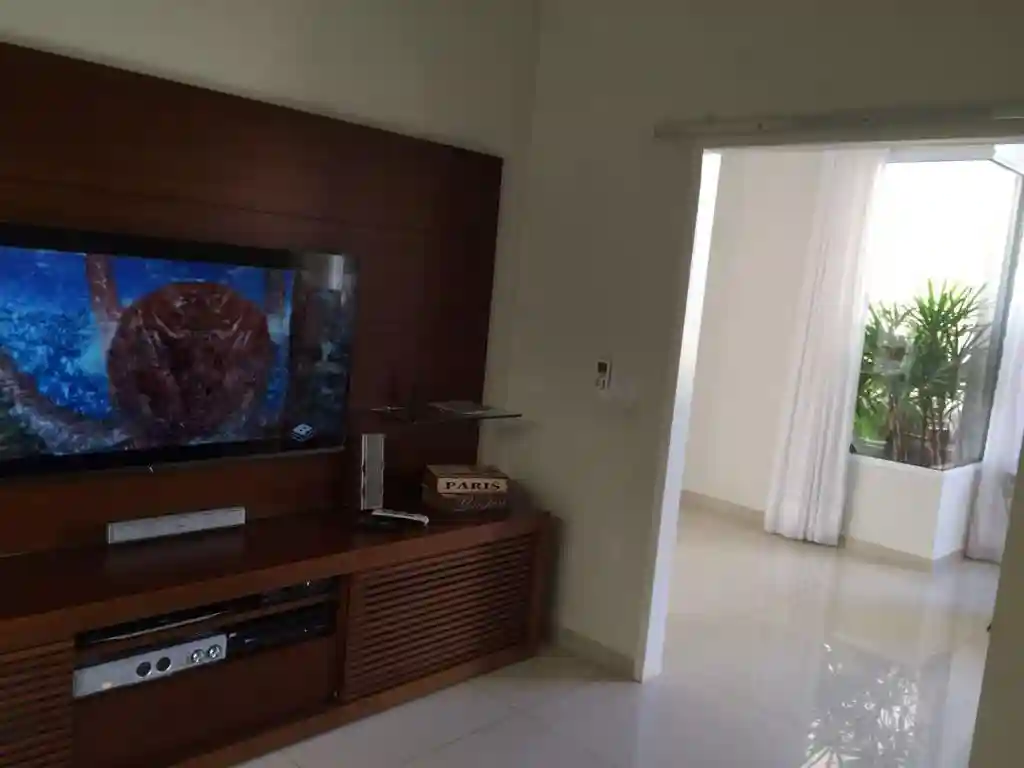 Casa de Condomínio com 3 quartos à venda, 250m² — foto 2 de 47
