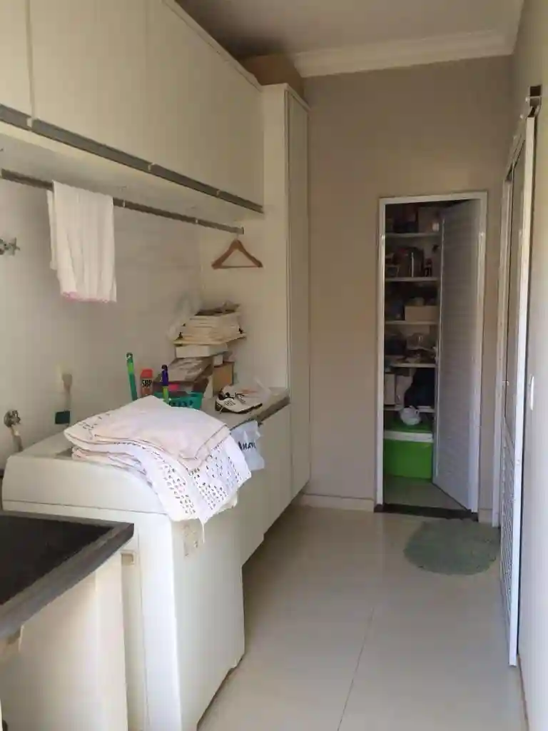 Casa de Condomínio com 3 quartos à venda, 250m² — foto 10 de 47