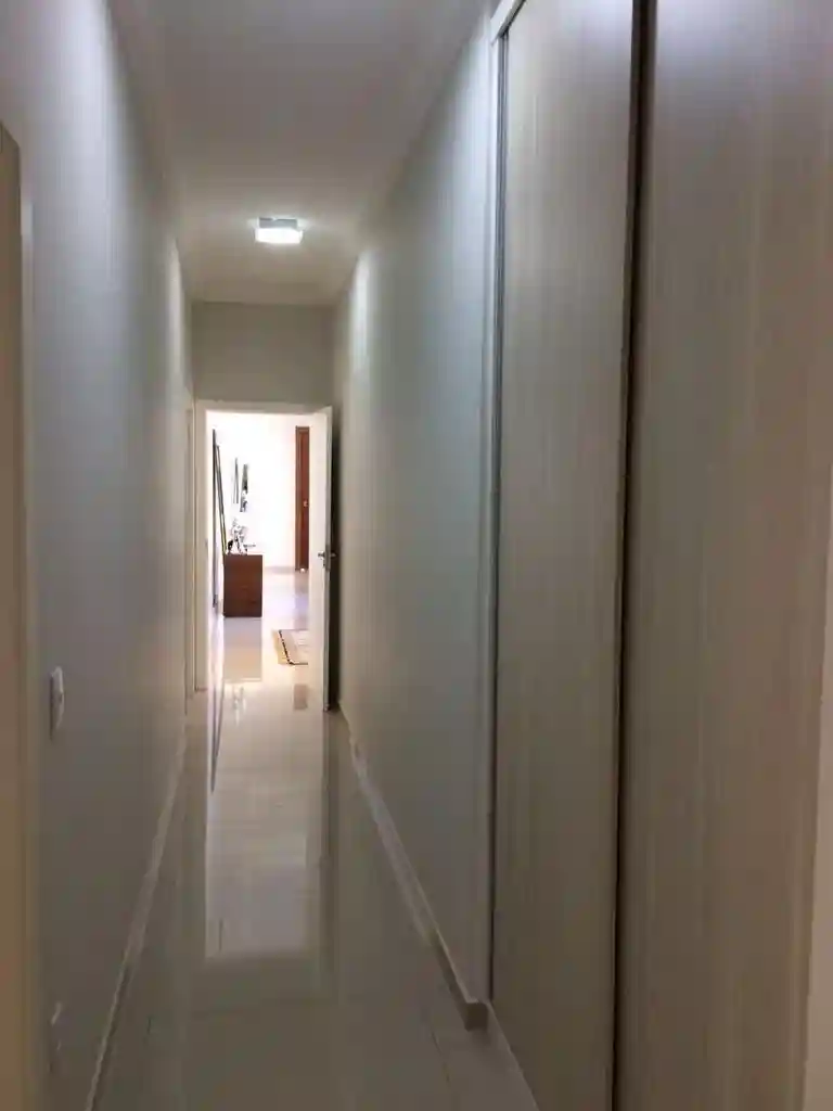 Casa de Condomínio com 3 quartos à venda, 250m² — foto 30 de 47