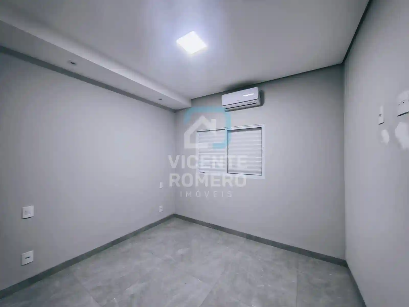 Casa de Condomínio com 3 quartos para aluguel, 220m² — foto 6 de 19