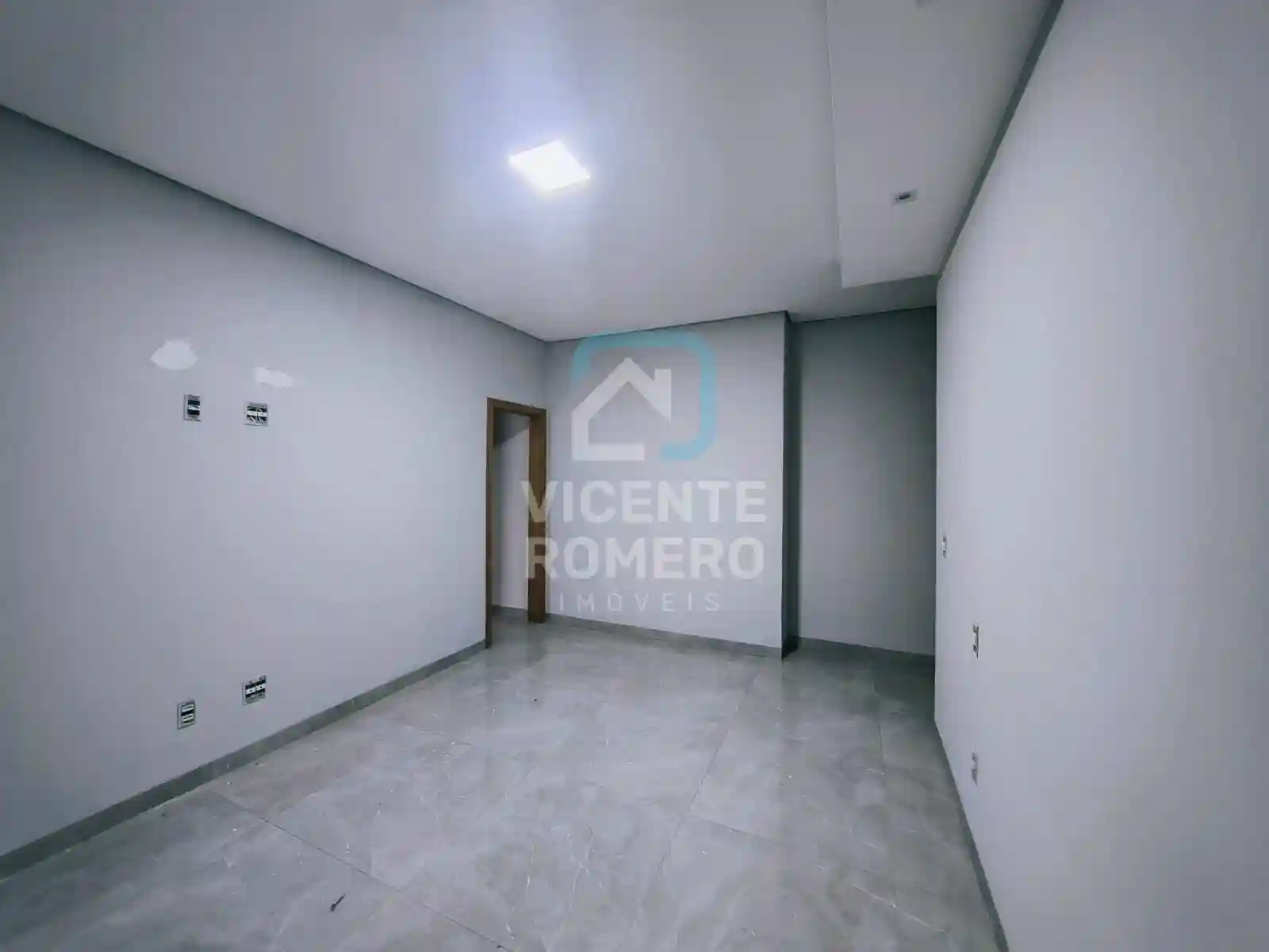 Casa de Condomínio com 3 quartos para aluguel, 220m² — foto 16 de 19