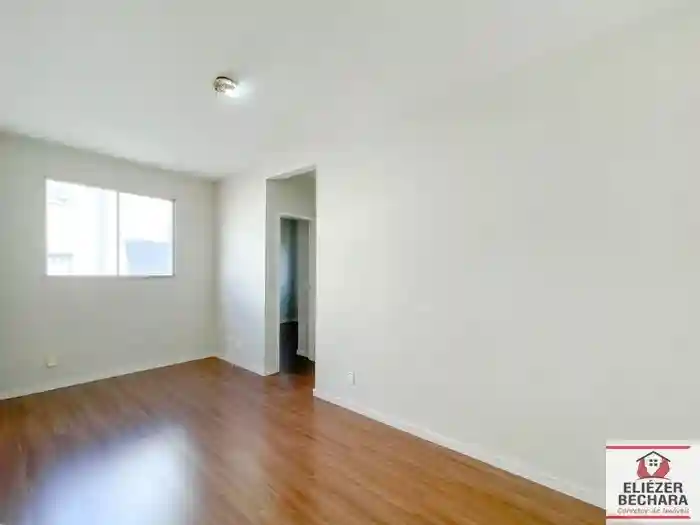 Apartamento com 2 quartos à venda, 70m² — foto 1 de 9
