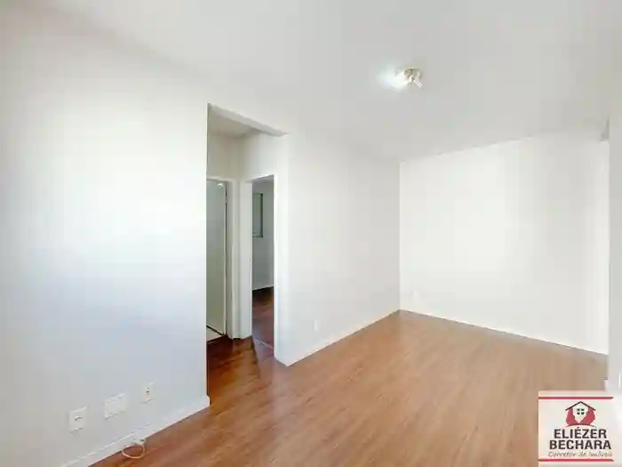 Apartamento com 2 quartos à venda, 70m² — foto 2 de 9
